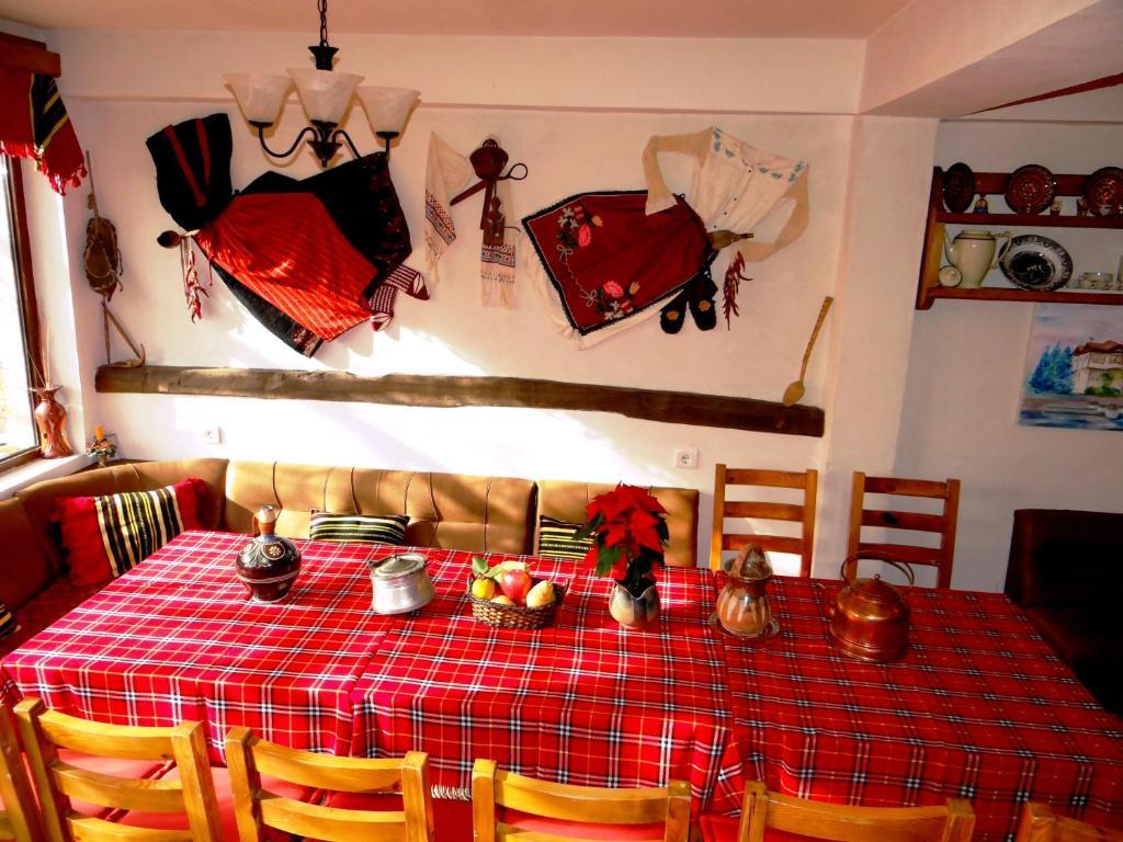 Chardaka Guest House Калофер Номер фото